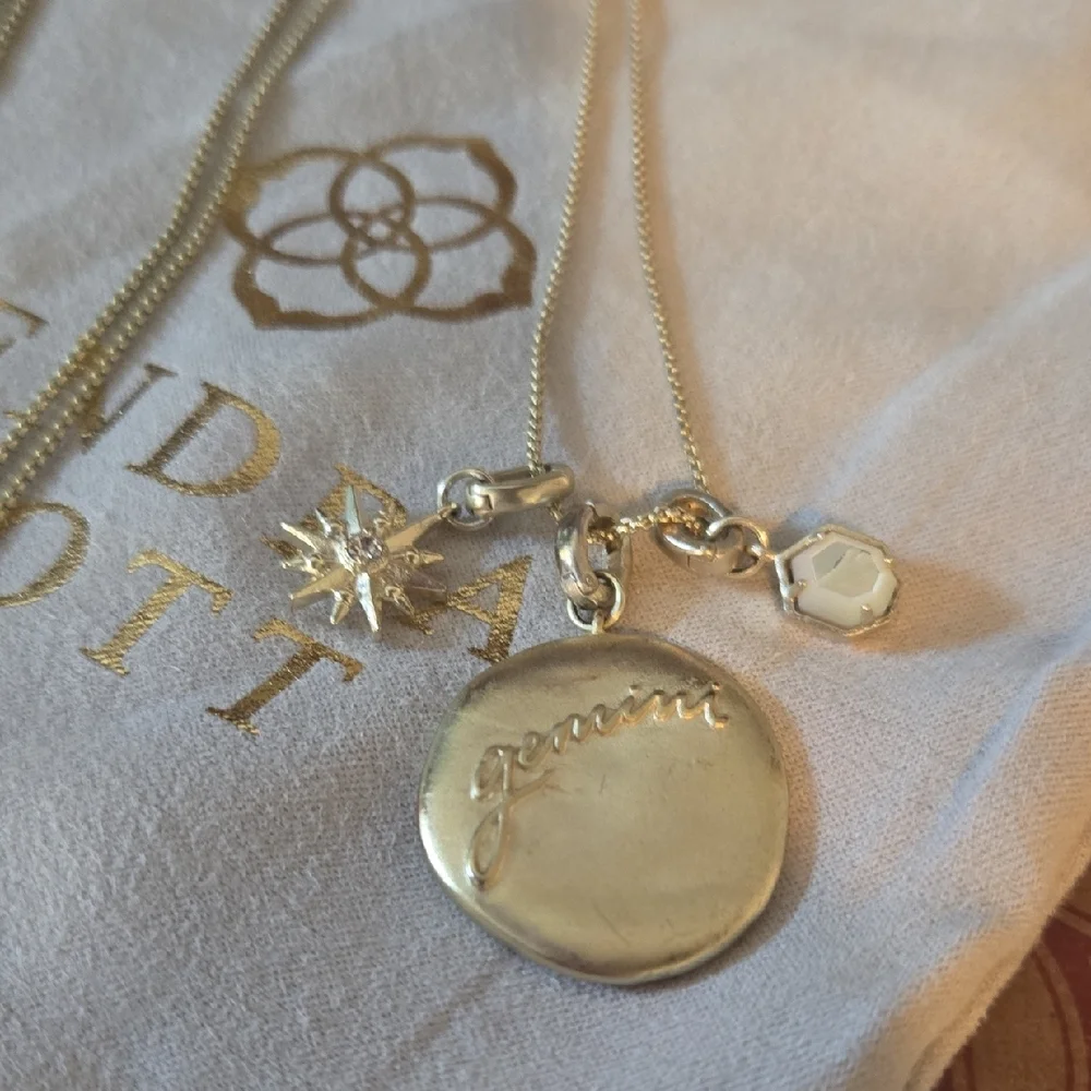 Kendra Scott Gemini Charm Adjustable Necklace in Gold - Picture 3 of 4